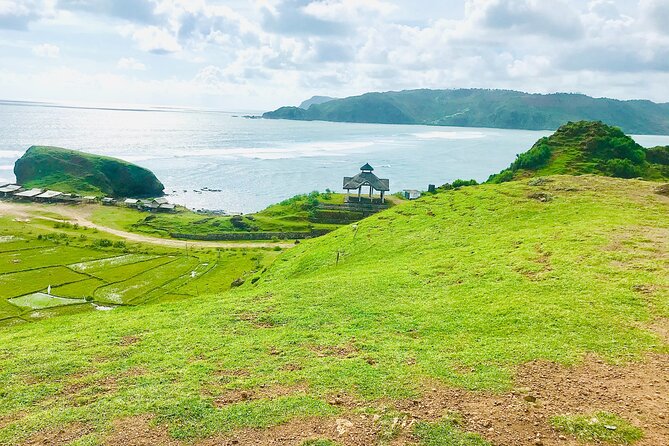 Lombok South Beach and Traditional Village Tour - Tour Overview and Highlights