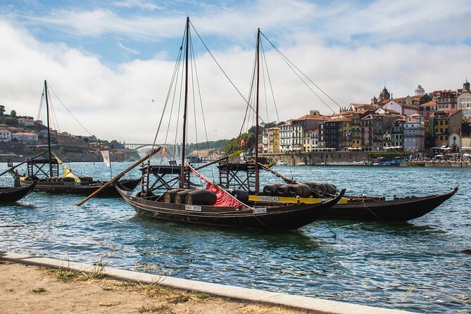 Lunch and Wine Tasting in the Douro Valley Region - Overview of the Experience