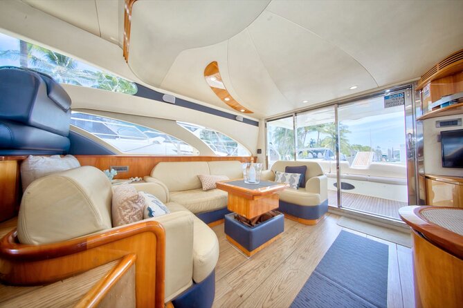 Luxurious 50ft Azimut Tour in Miami Beach