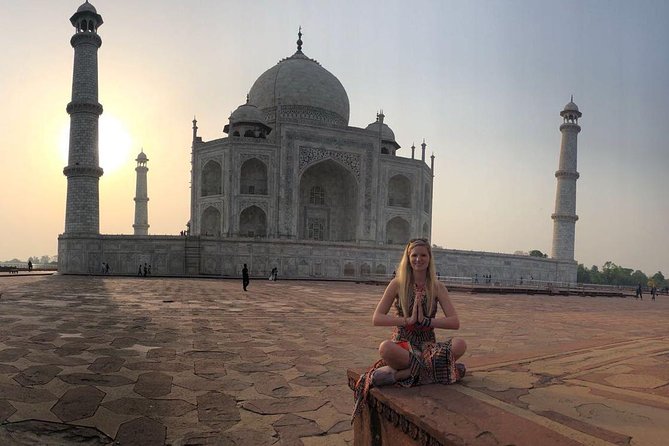 Luxury Taj Mahal Tour by Gatimaan Express Train With Executive Class - Inclusions