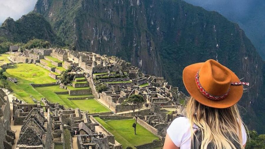 Machu Picchu: 1-Day Tour by Vistadome Panoramic Train