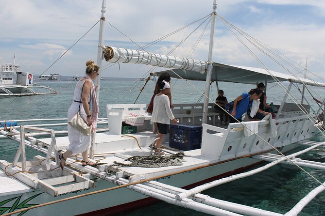 Mactan-Cebu Island Hopping Cruise With Lunch & Roundtrip Transfer - Meeting and Pickup