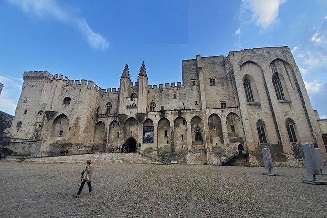 Marseille Provence Airport Transfer ↔ Avignon