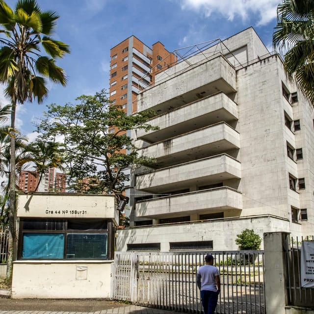 Medellin: Escobar Perspectives Tour: Essential Stops