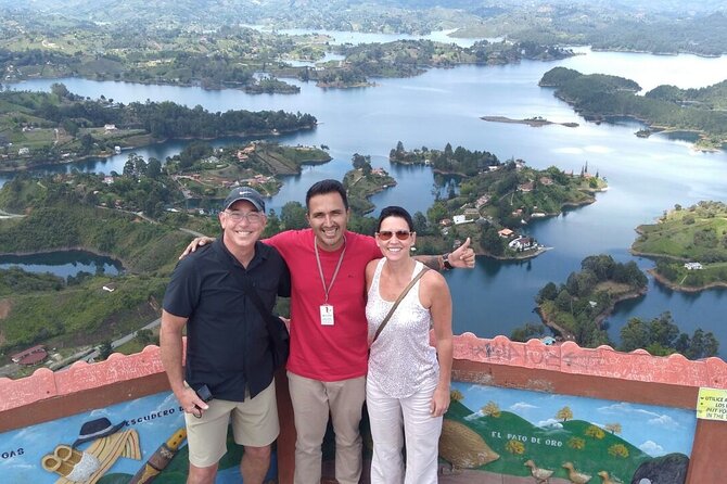 Medellin Guatapé and El Peñól Private Tour (8 Hrs.)