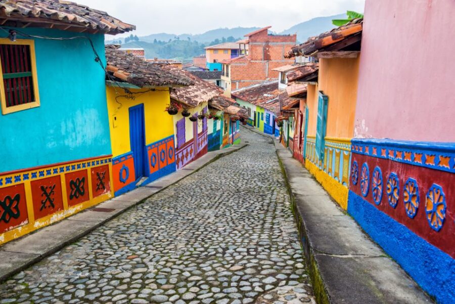 Medellín: Private Guatapé With Peñol Tickets and Boat Ride - Tour Overview