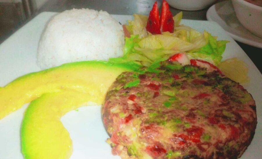 Medellin: Traditional Food Tour