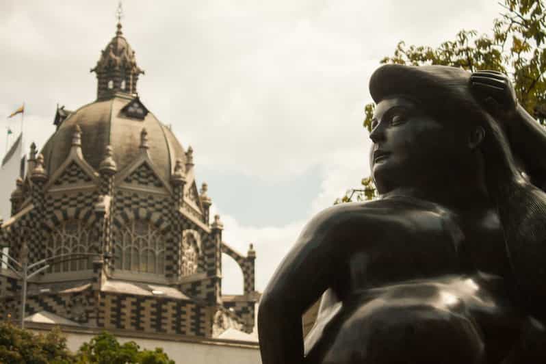Medellín Walking Tour: Art of Fernando Botero