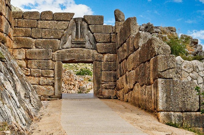 Mercedes Private Tour to Ancient Corinth and Canal