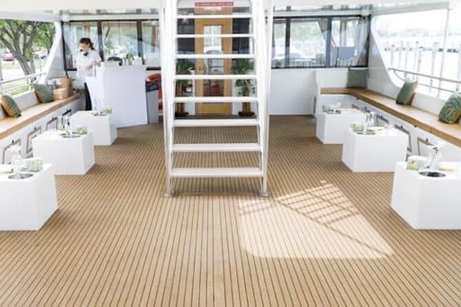 Miami Sip & Sea: Cocktail Cruise & Sunset Boat Tour