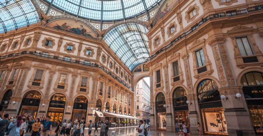 Milan: Insta-Perfect Walk With a Local