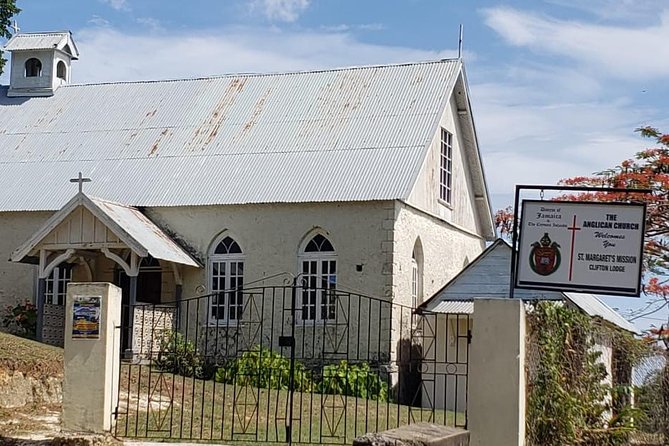 Mile End Walking Tour From Ocho Rios