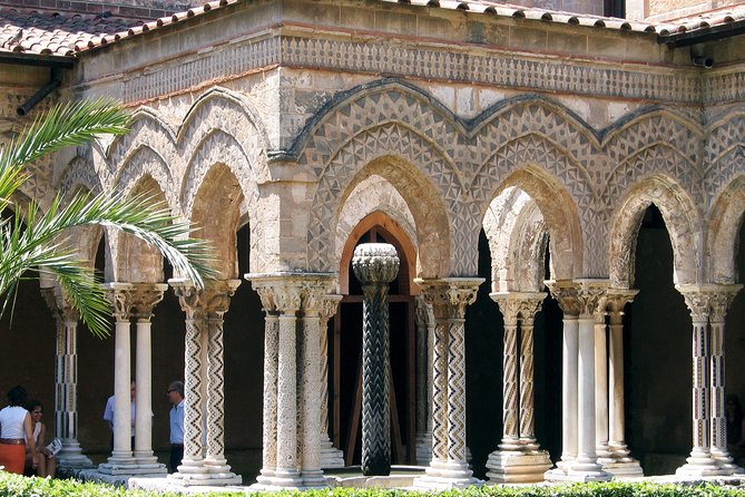 Monreale, Bagheria (Villa Palagonia) and Cefalù From Palermo, Private Tour