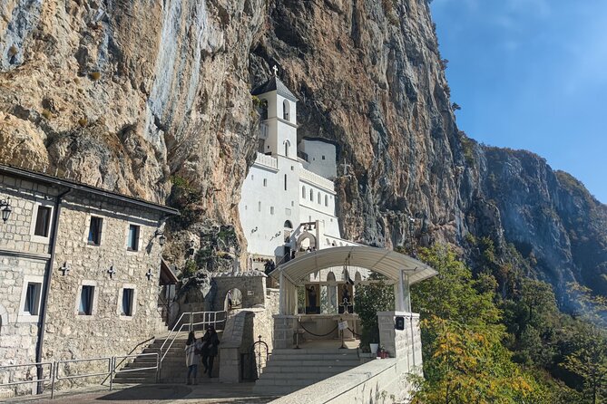 Montenegro Monastery Tour: Ostrog – Zdrebaonik – Dajbabe