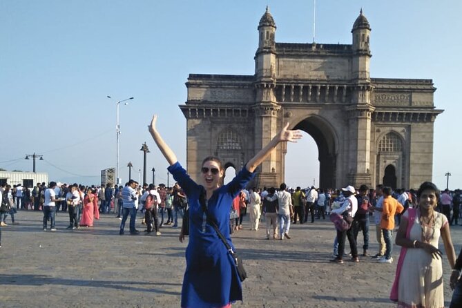 Mumbai Best Food Tour With Bollywood, Elephanta & City Tour.