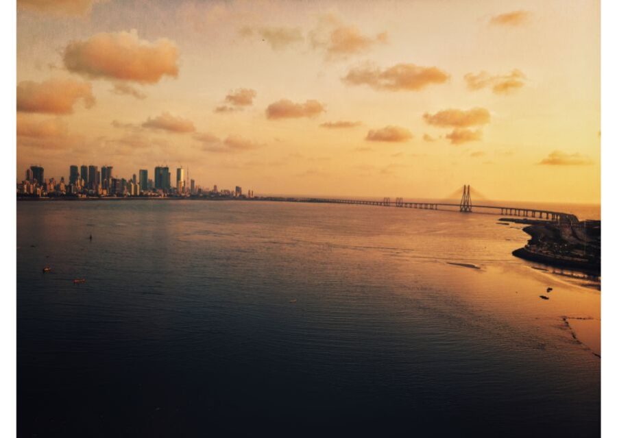 Mumbai Night Walk (2 Hours Guided Walking Tour)
