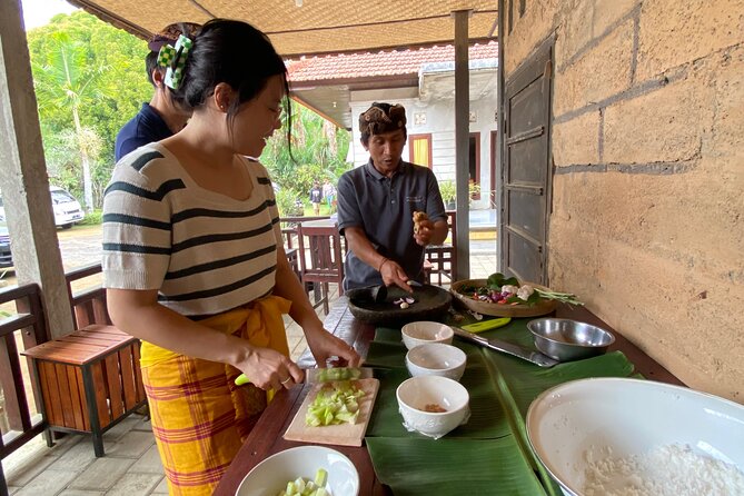 Munduk Authentic Cooking Class & Banyumala Waterfall - Meeting and Pickup Details