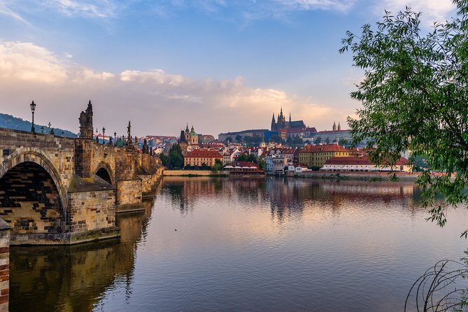 Munich to Prague – Private Transfer With 2 Hours of Sightseeing
