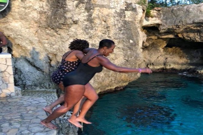Negril Beach Experience & Ricks Cafe From Negril