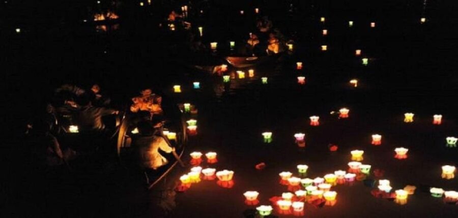 Night Cruise With Releasing Lanterns,Moonlight Bridge/Hoi an