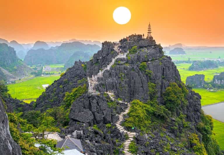 Ninh Binh Sunset Tour And Visit Hoa Lu Ancient Town - Tour Overview