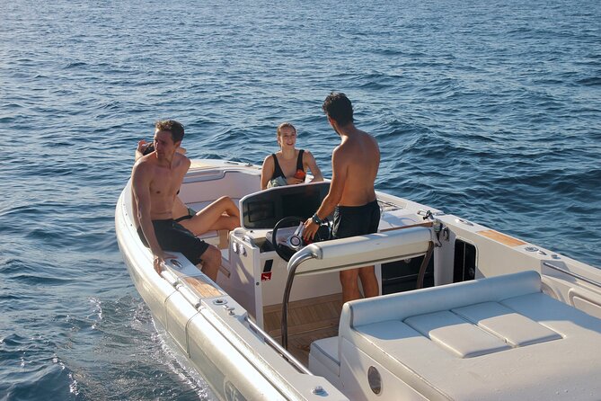 Novurania Yacht: Private Motor Speed Boat in Barcelona