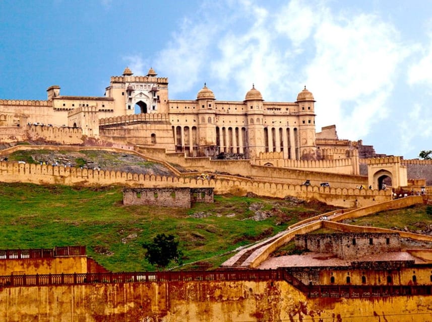 2 Best Private Car With Driver Services In Kota