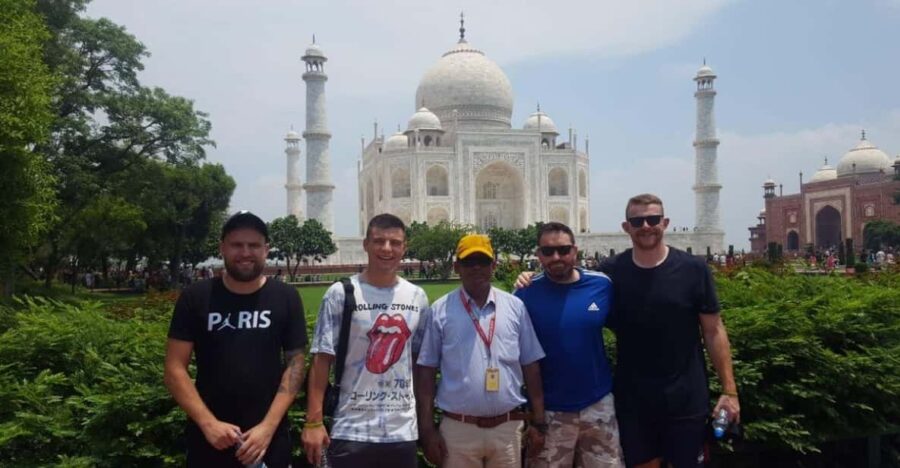 Overnight Agra Tour From Mumbai With Return Flights