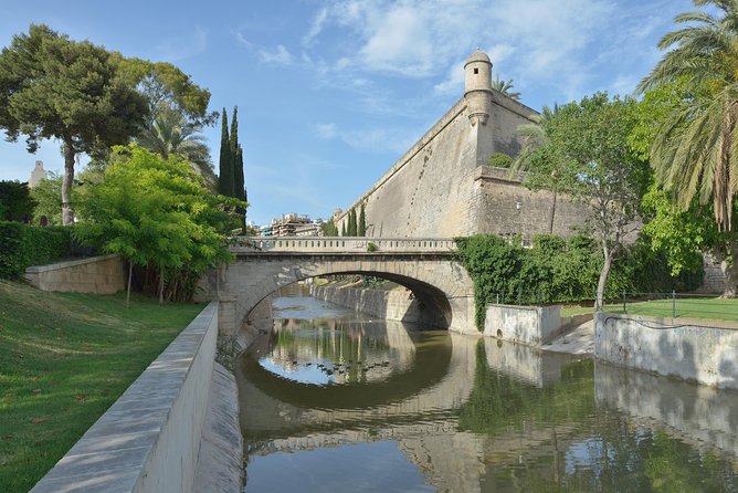 Palma De Mallorca Half Day Sightseeing Tour With Transfers
