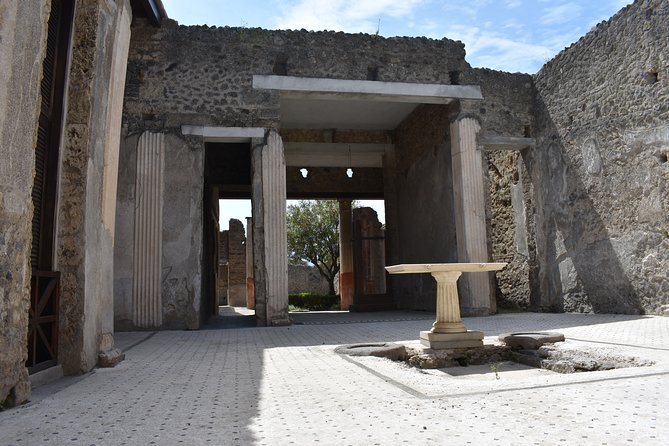 Pompeii Must-See Attractions Guided Tour With Skip-The-Line Access