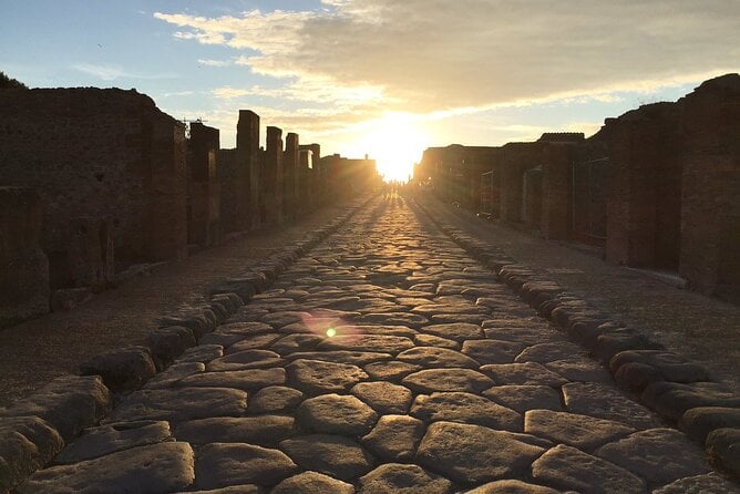 Pompeii Tour at Sunset Time – a Visit Away From the Crowds