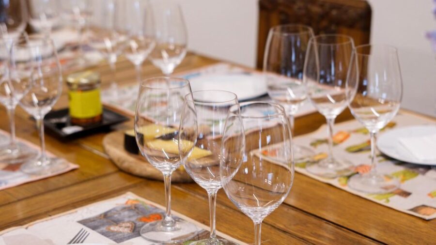 Porto: Cheese and Port Wine Tasting in a Unique Place