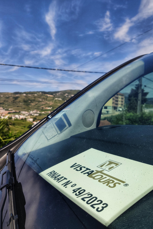 Porto: Private Tour, Boat, Two Wine Tastings, Lunch & Views