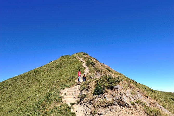 Private 2-Day Qingjing and Hehuan Mountain Tour - Tour Overview