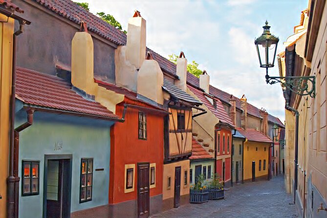 Private 2-Hour Morning Walking Tour of Prague Castle - Tour Overview