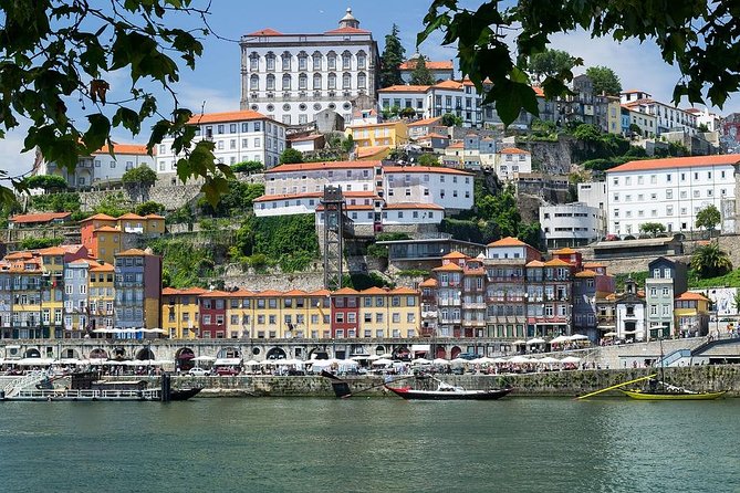 Private 4 Hours Tour of the Main Monuments in Oporto