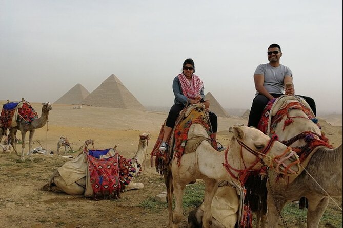 Private 8-Hour Tour of Giza Pyramids, Egyptian Museum and Old Cairo