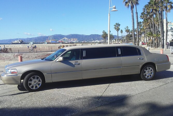 Private 8hr Shopping and Tour of Los Angeles in a Custom Limo