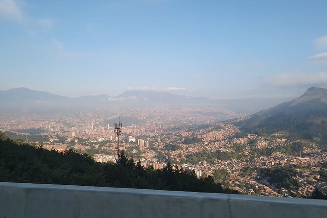 Private Airport Pickup Service in Medellin for You and Your Group
