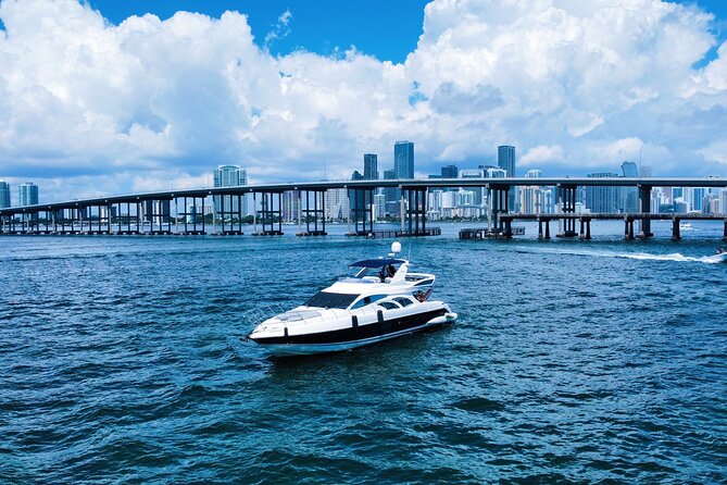 Private Azimut Tour With 2 Jet Skis in Miami Florida