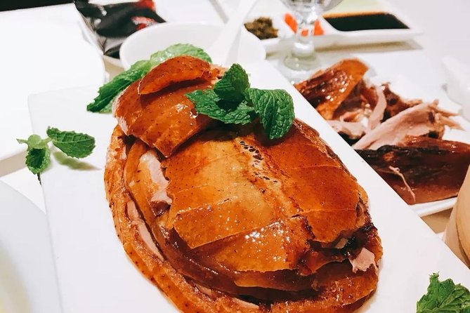 Private Beijing Night Tour: Acrobatic Show and Peking Duck Dinner - Acrobatic Show
