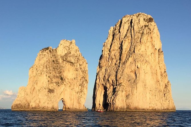 Private Boat Tour Among the Wonders of Capri and Positano
