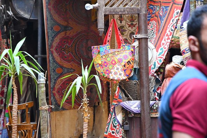 Private Cairo Layover Tour to Pyramids, Sphinx, Islamic Cairo & Tourist Bazaar