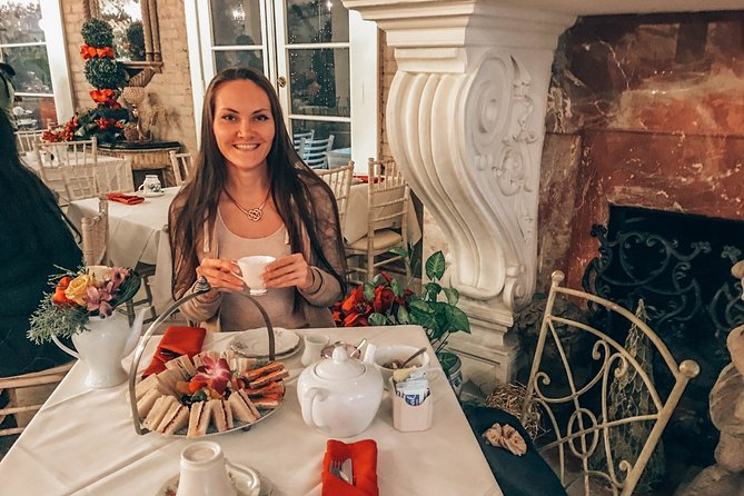 Private Christmas Tour With Christmas Afternoon Tea Ceremony in Old Pasadena - Explore Festive Old Pasadena