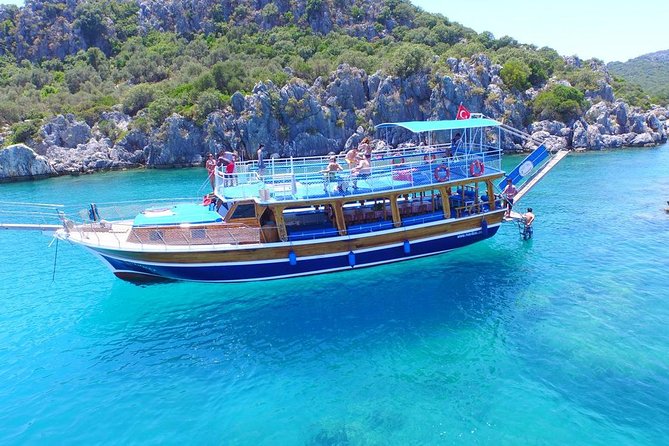 Private Daily Boat Tour !