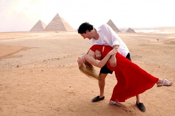 Private Day Tour to Giza Pyramids Egyptian Museum Alabaster Mosque and Khan Market From Cairo