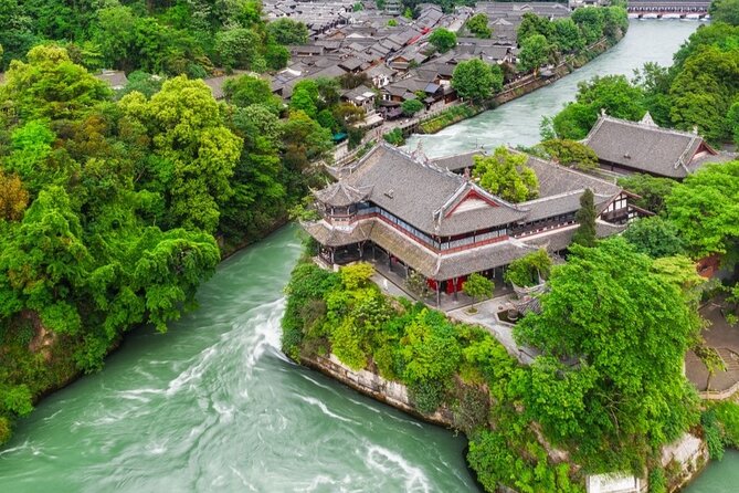 Private Day Tour to Mount Qingcheng Dujiangyan Irrigation System