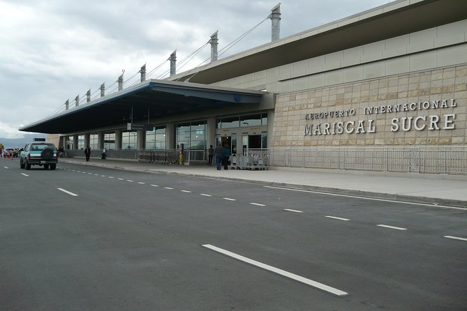 Private Departure Transfer From Quito to the Airport - One Way