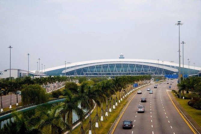 Private Departure Transfer in English-speaking: Hotel to Airport - Overview of Service