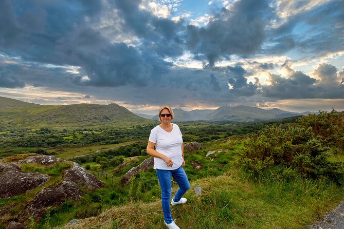 Private Discover Ring of Beara Tour in a Limousine From Killarney